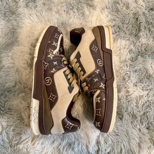 BROWN LOUIS VUITTON SHOES SIZE 10 MEN